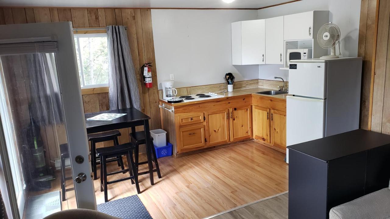 Parkway Cottage Resort And Trading Post Dwight المظهر الخارجي الصورة