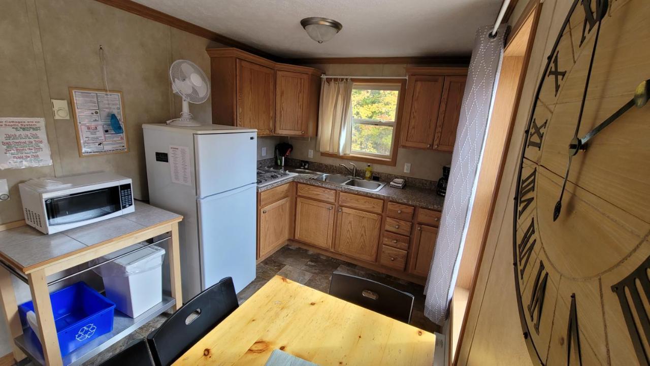 Parkway Cottage Resort And Trading Post Dwight المظهر الخارجي الصورة