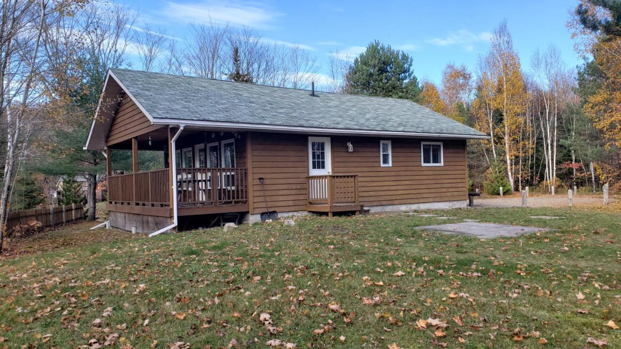 Parkway Cottage Resort And Trading Post Dwight المظهر الخارجي الصورة