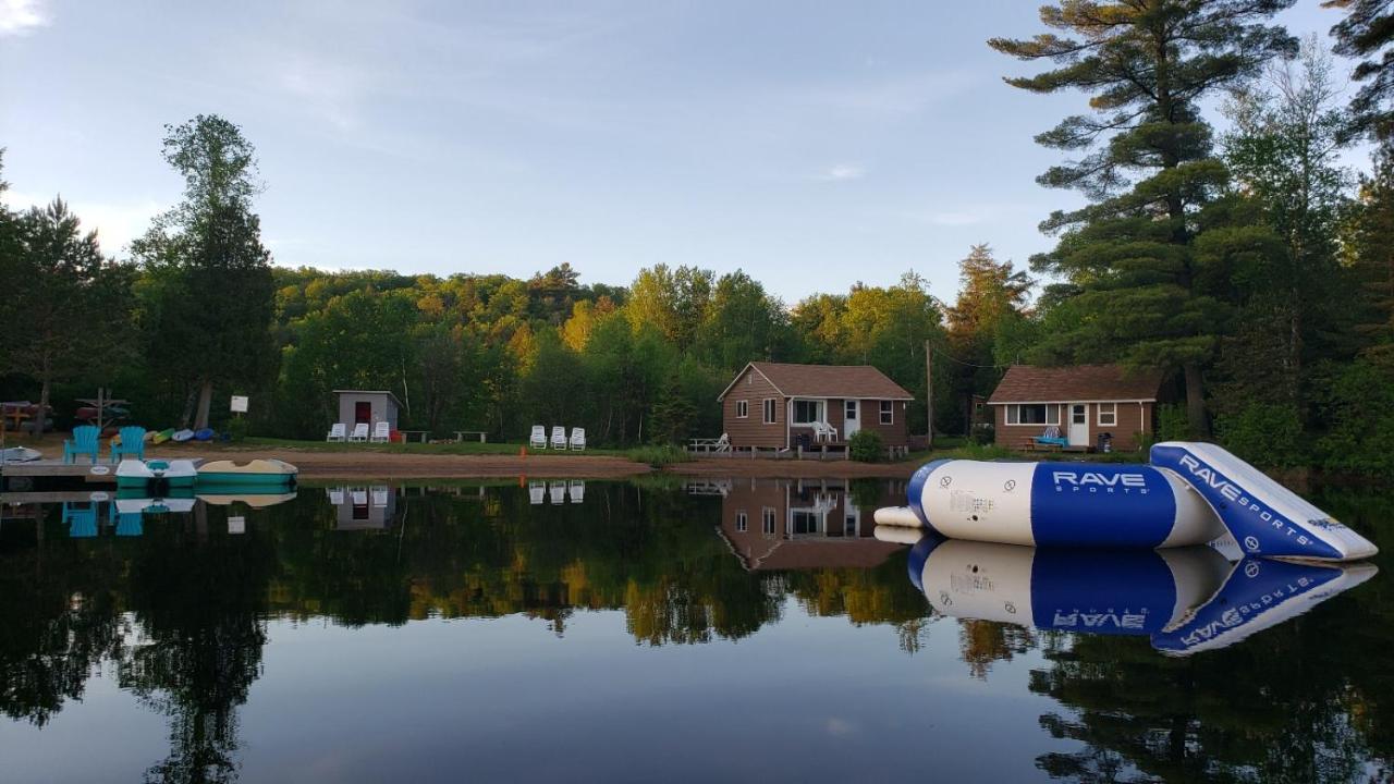 Parkway Cottage Resort And Trading Post Dwight المظهر الخارجي الصورة