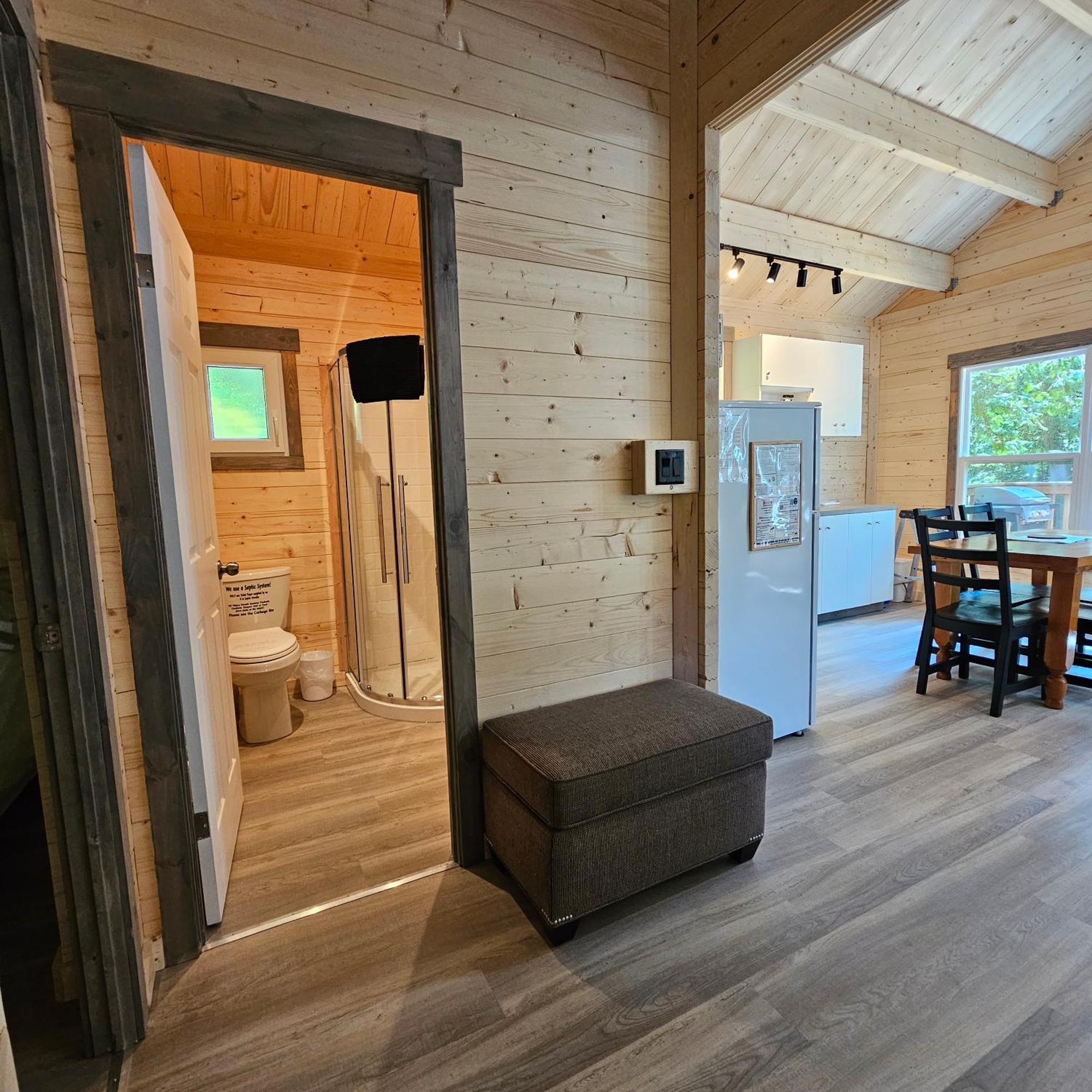 Parkway Cottage Resort And Trading Post Dwight المظهر الخارجي الصورة